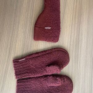 Lululemon Red Merlot Head Warmer and Glove Set